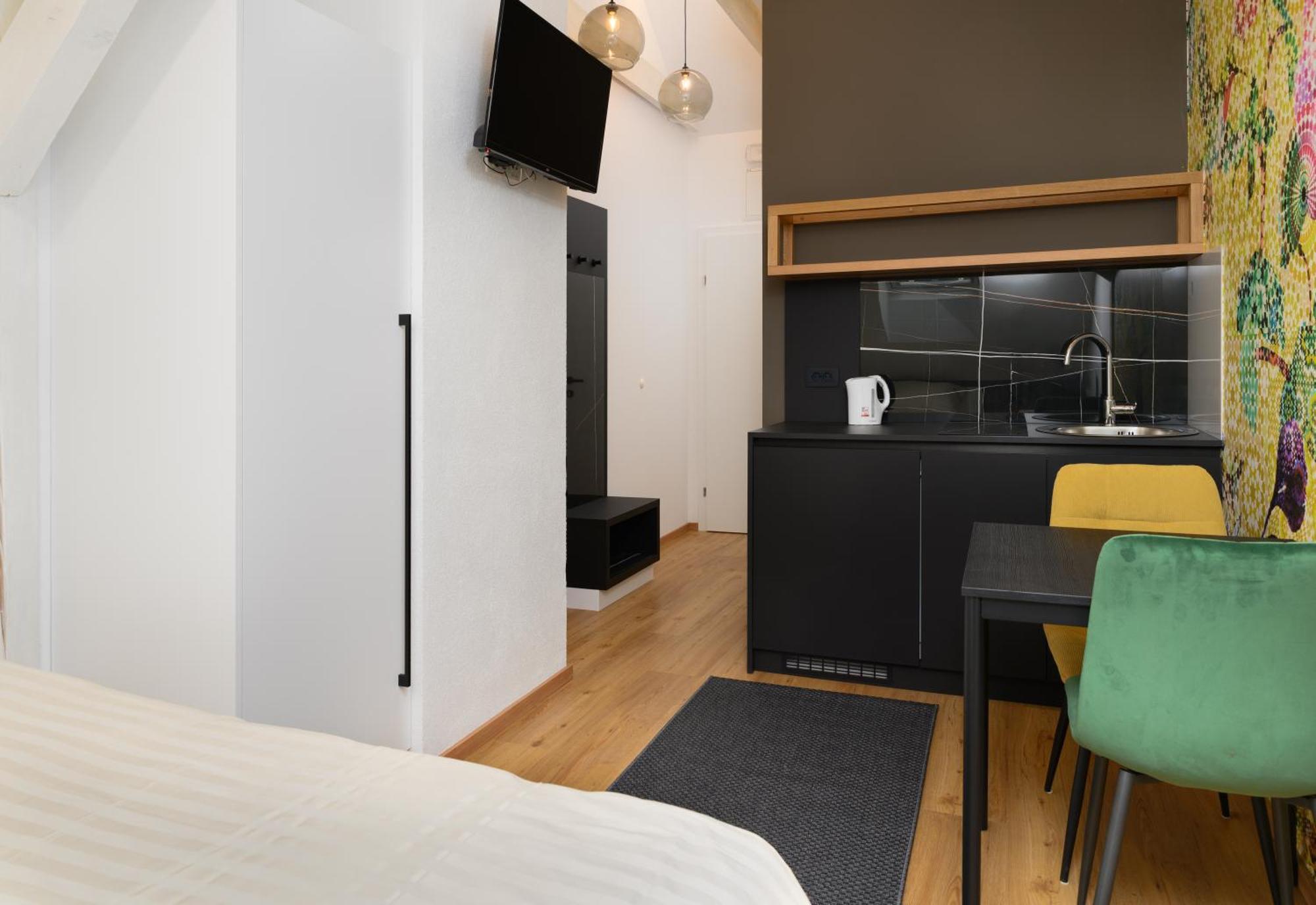 Lilija Apartments Trzin Exterior photo